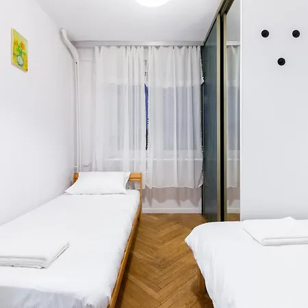 Witomino 4-bedroom شقة